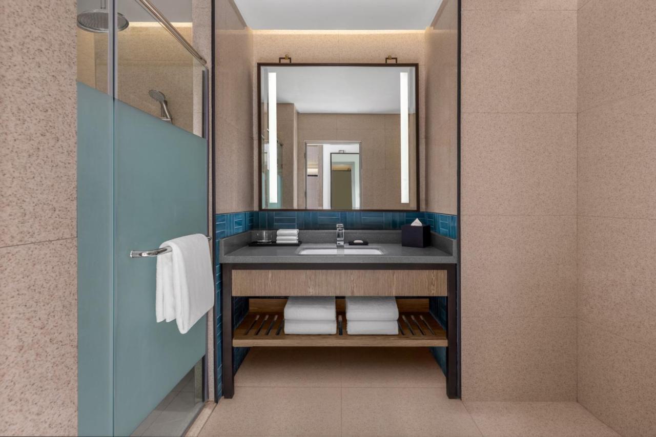 Four Points By Sheraton Palawan Puerto Princesa Екстериор снимка