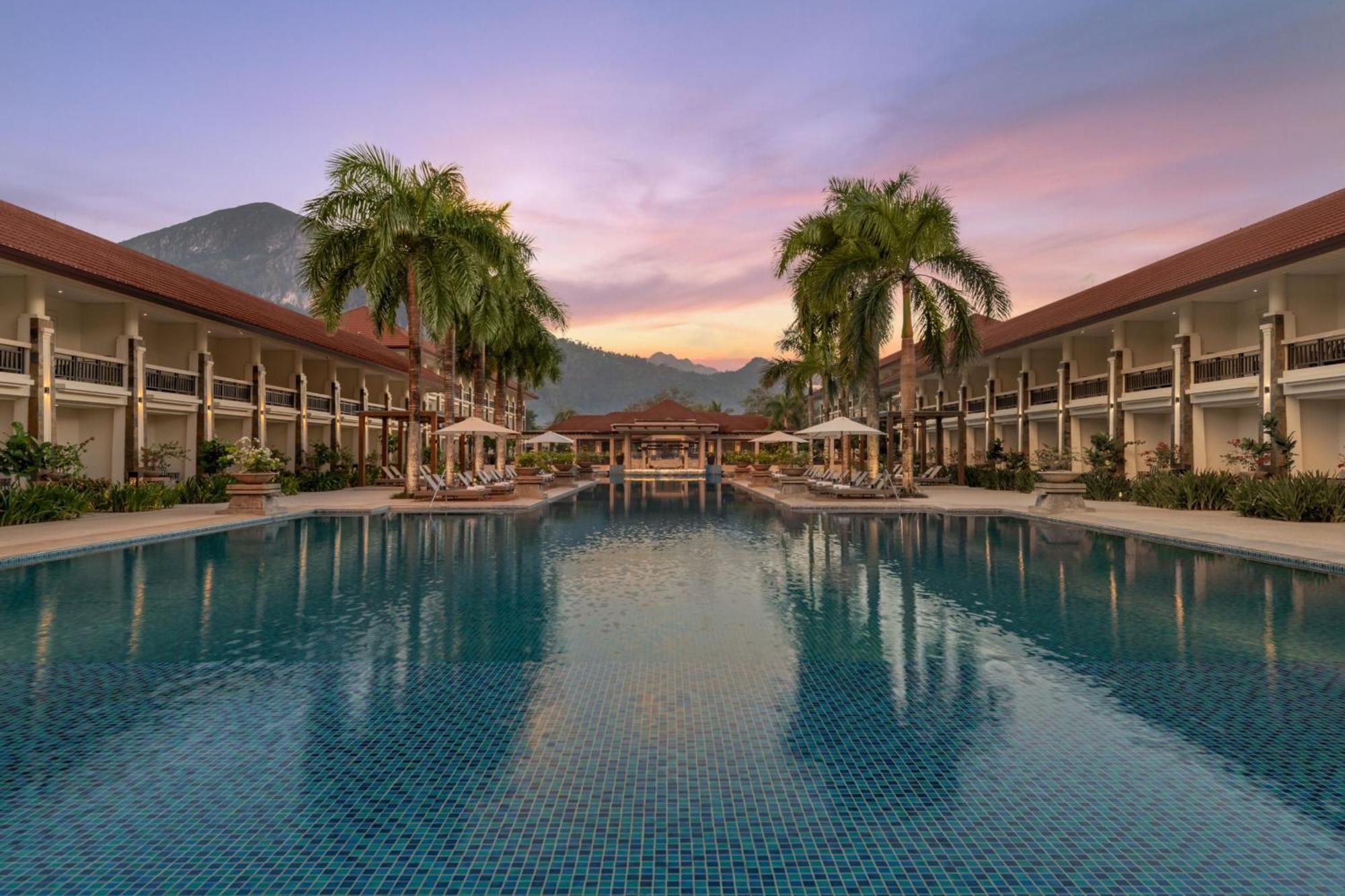 Four Points By Sheraton Palawan Puerto Princesa Екстериор снимка