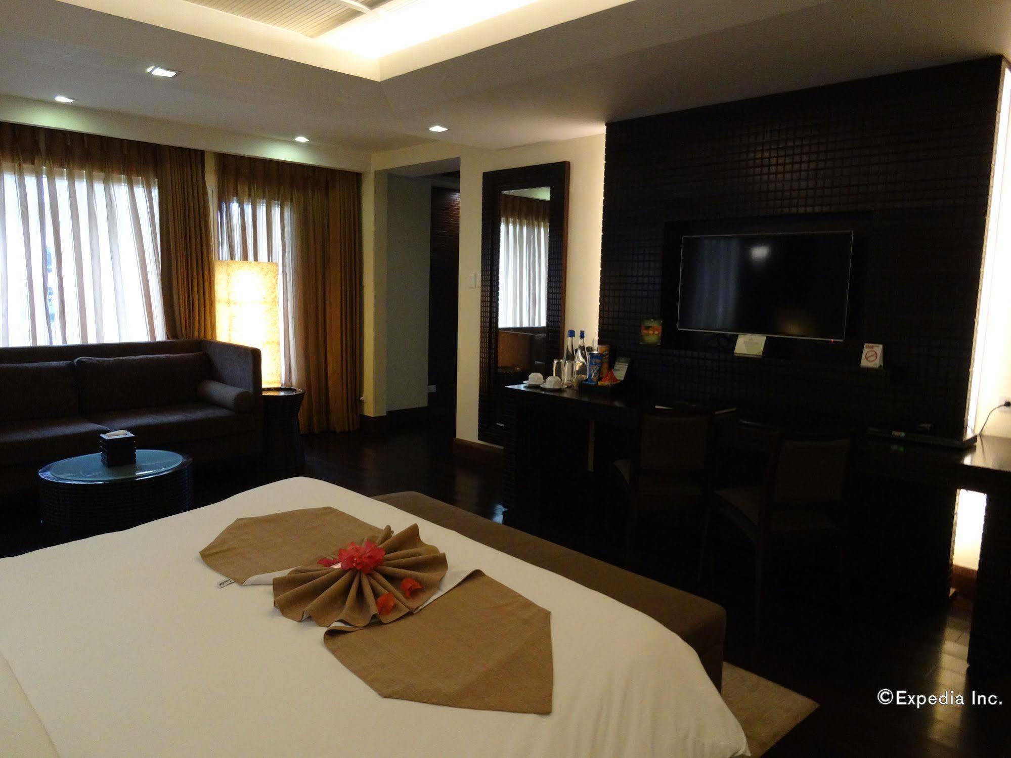 Four Points By Sheraton Palawan Puerto Princesa Екстериор снимка