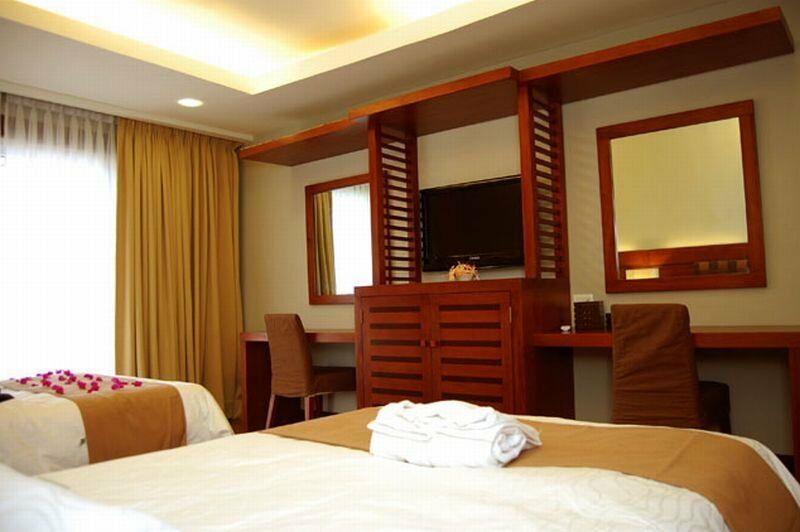 Four Points By Sheraton Palawan Puerto Princesa Екстериор снимка